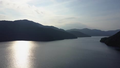 overview lake ashi in hakone