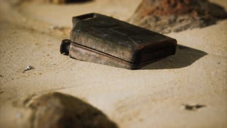 old-rusty-fuel-canister-in-the-desert