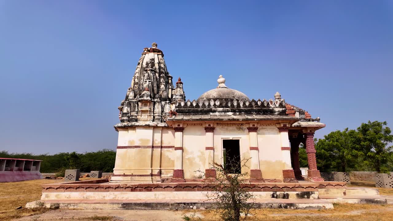 Architectural Legacy of Viravah Jain Temple – Sandstone Beauty in Tharparkar, Pakistan