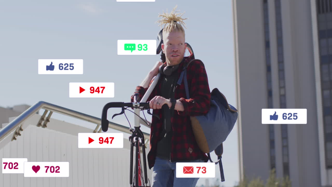 animación de iconos de las redes sociales sobre un hombre albino afroamericano que lleva una bicicleta