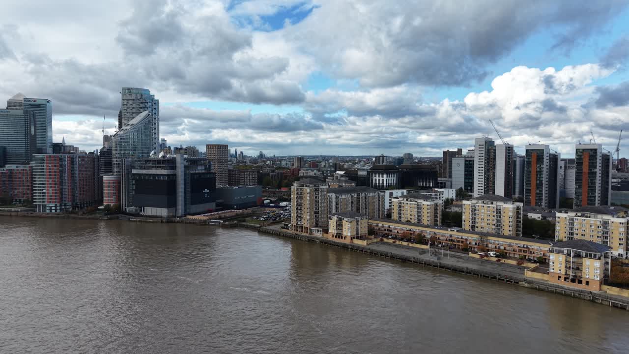 Virginia Settlers’ Monument London Historic Landmark Aerial 4K Footage