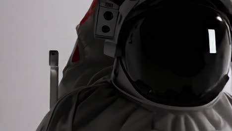 astronauta en traje espacial