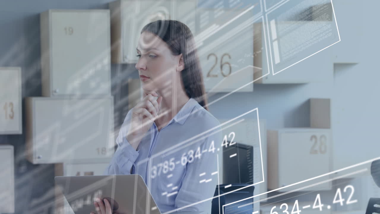 animación del procesamiento de datos sobre una mujer de negocios caucásica que usa una computadora portátil en la oficina