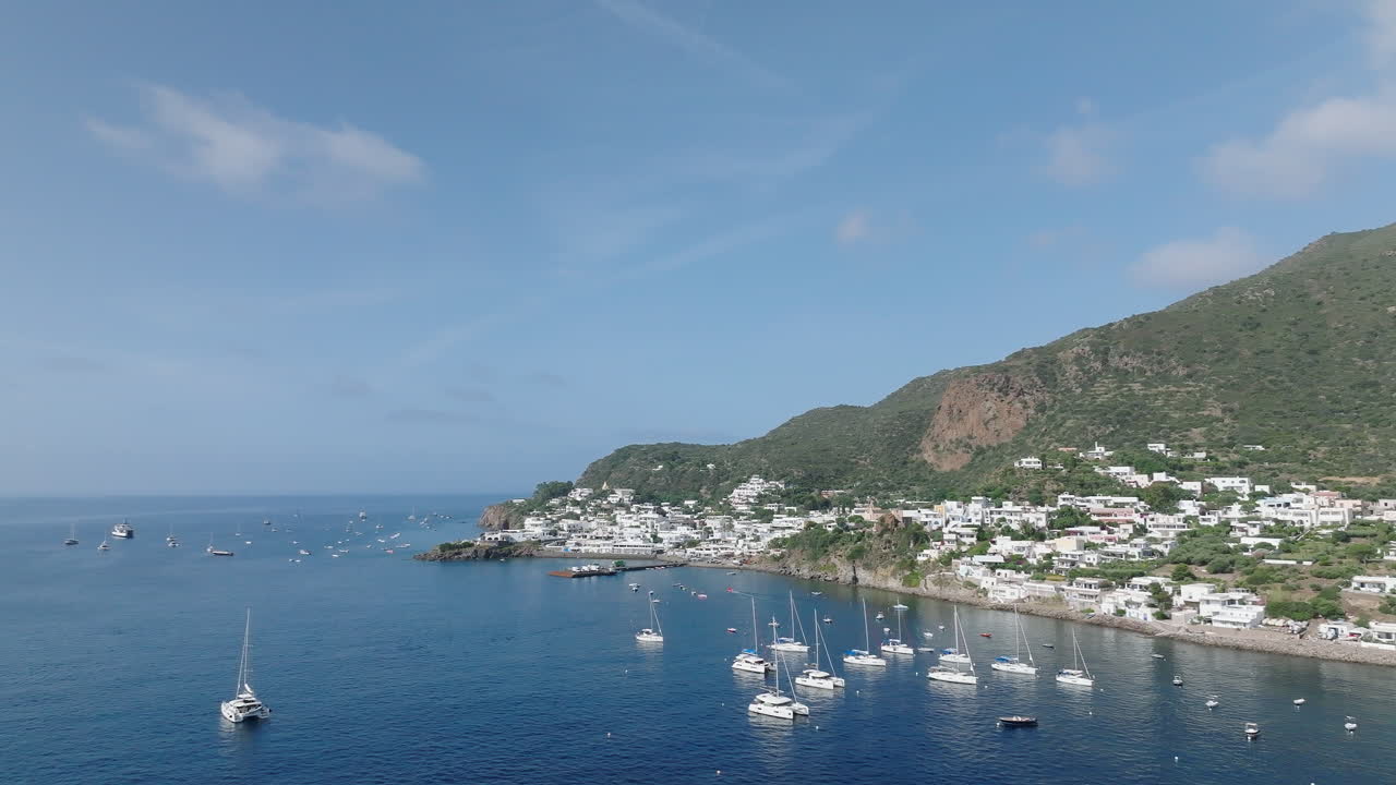 파나리아, 에올리안 섬의 4k 안테나