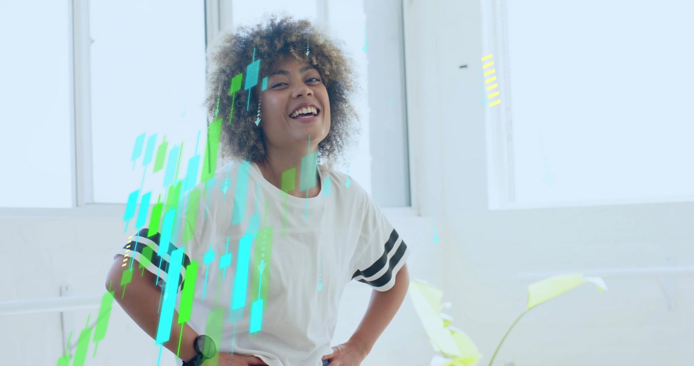 Wanita berdiri di studio mengaktifkan grafik lilin keuangan yang terbentuk di sekelilingnya dan tertawa melihat data.