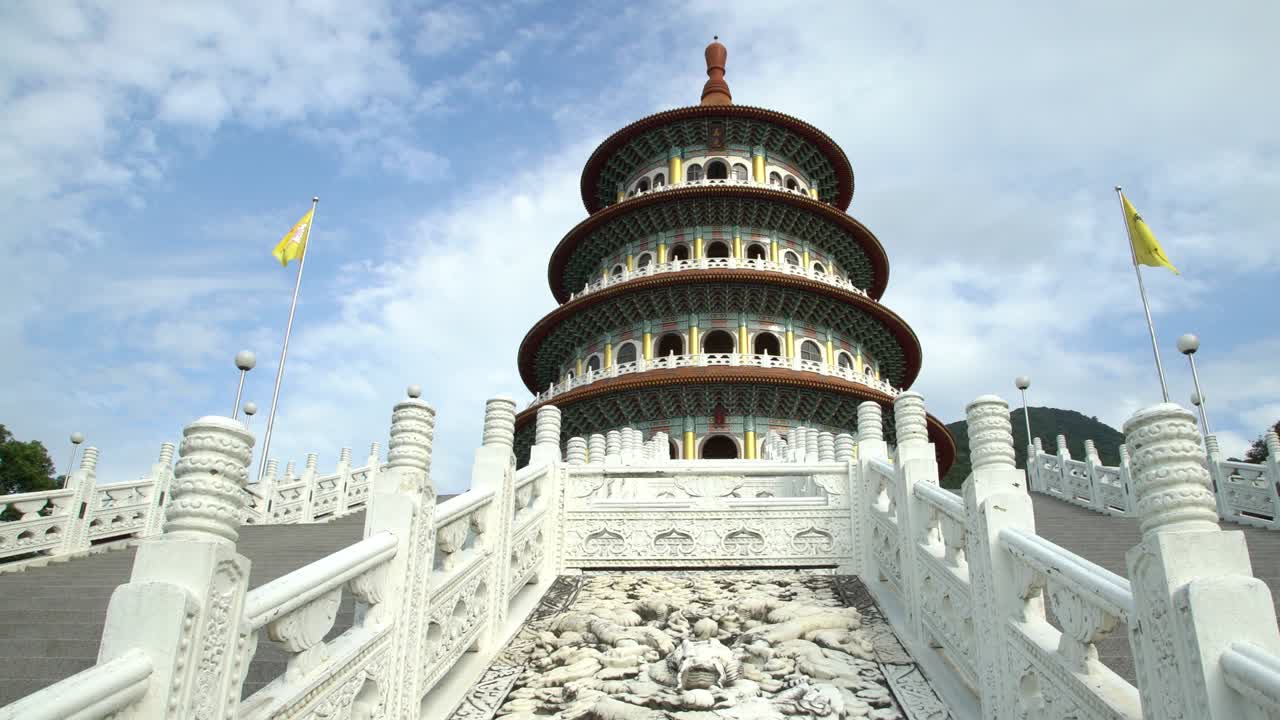 el templo de tian yuan, también llamado templo del cielo, es un santuario gigante del taoísmo.