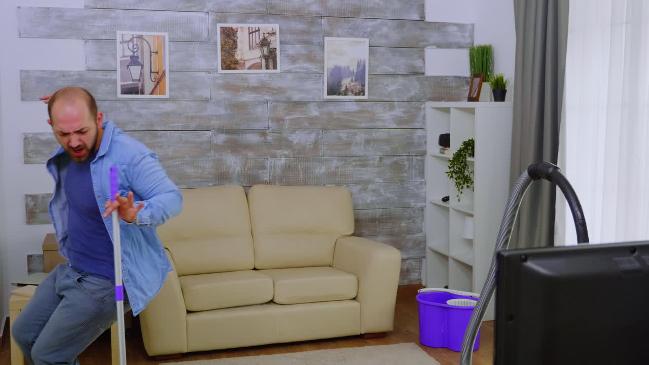 방을 청소하는 동안 재미