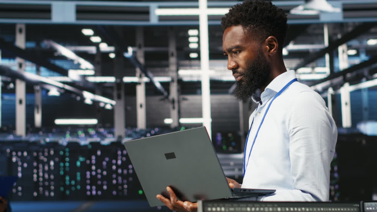 Data center system administrator analyzing gear issues using node tree tools