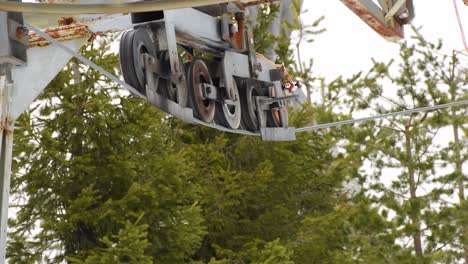 Ski-lift-cable-moving-under-pulleys