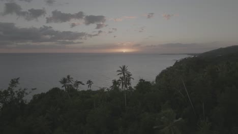 el atardecer del caribe en la república dominicana