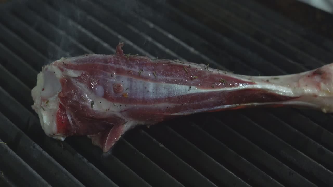 한 사람이 핀 을 어, 입