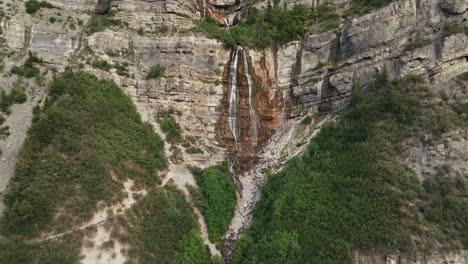 Flight-through-Provo-Canyon,-Utah-towards-majestic-Bridal-Veil-Falls