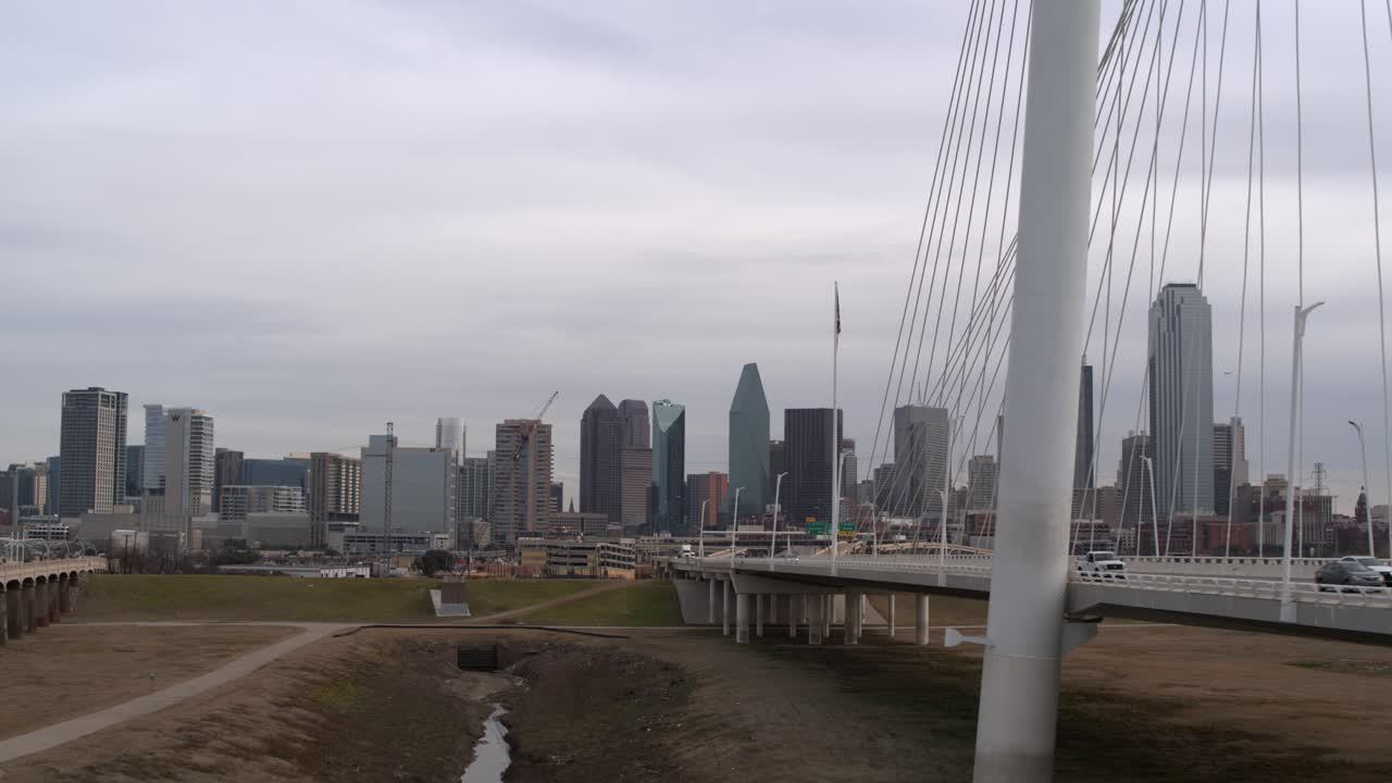 달라스 시내의 드론 샷 설정