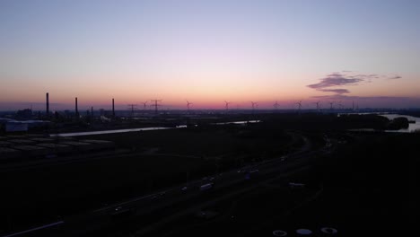 Puerto-De-Maasvlakte-En-La-Ciudad-De-Rotterdam,-Países-Bajos-En-La-Antena-Nocturna