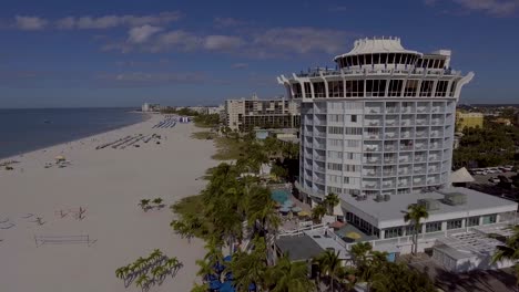 video de drones de 4k del histórico hilton resort en el golfo de méxico en st