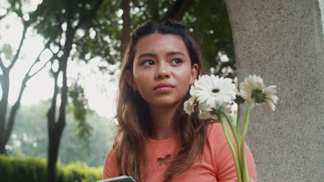 Girl-rejecting-flowers