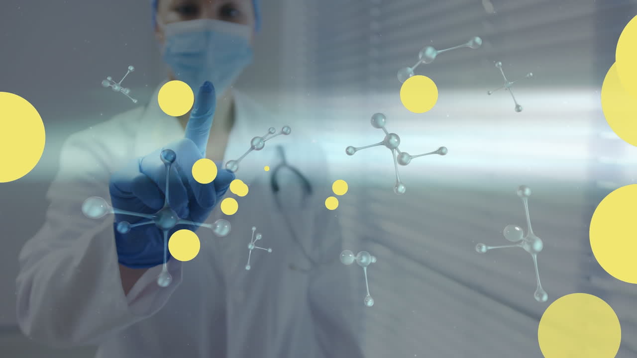 얼굴 마스크를 입은 백인 여성 의사 위에 떠다니는 노란 점의 애니메이션