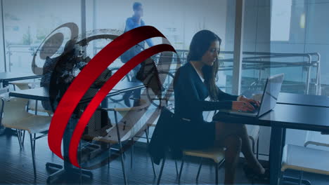 animación del globo sobre diversas personas de negocios que trabajan en la oficina.