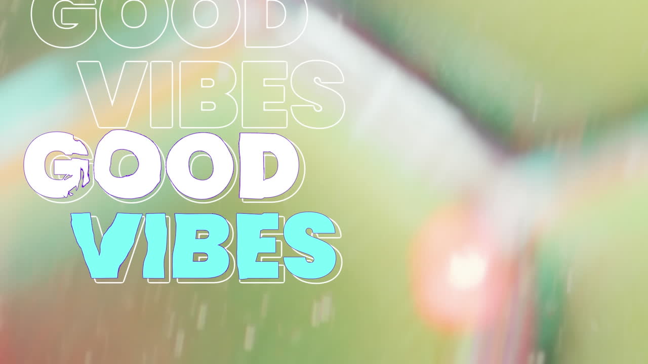 액체와 구슬의 클로즈업에 대한 좋은 진동 텍스트의 애니메이션