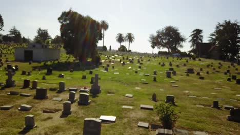 toma aérea de un gran cementerio
