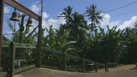 hms bounty bells en la isla de pitcairn hoy en día se utiliza para la iglesia en pitcairn