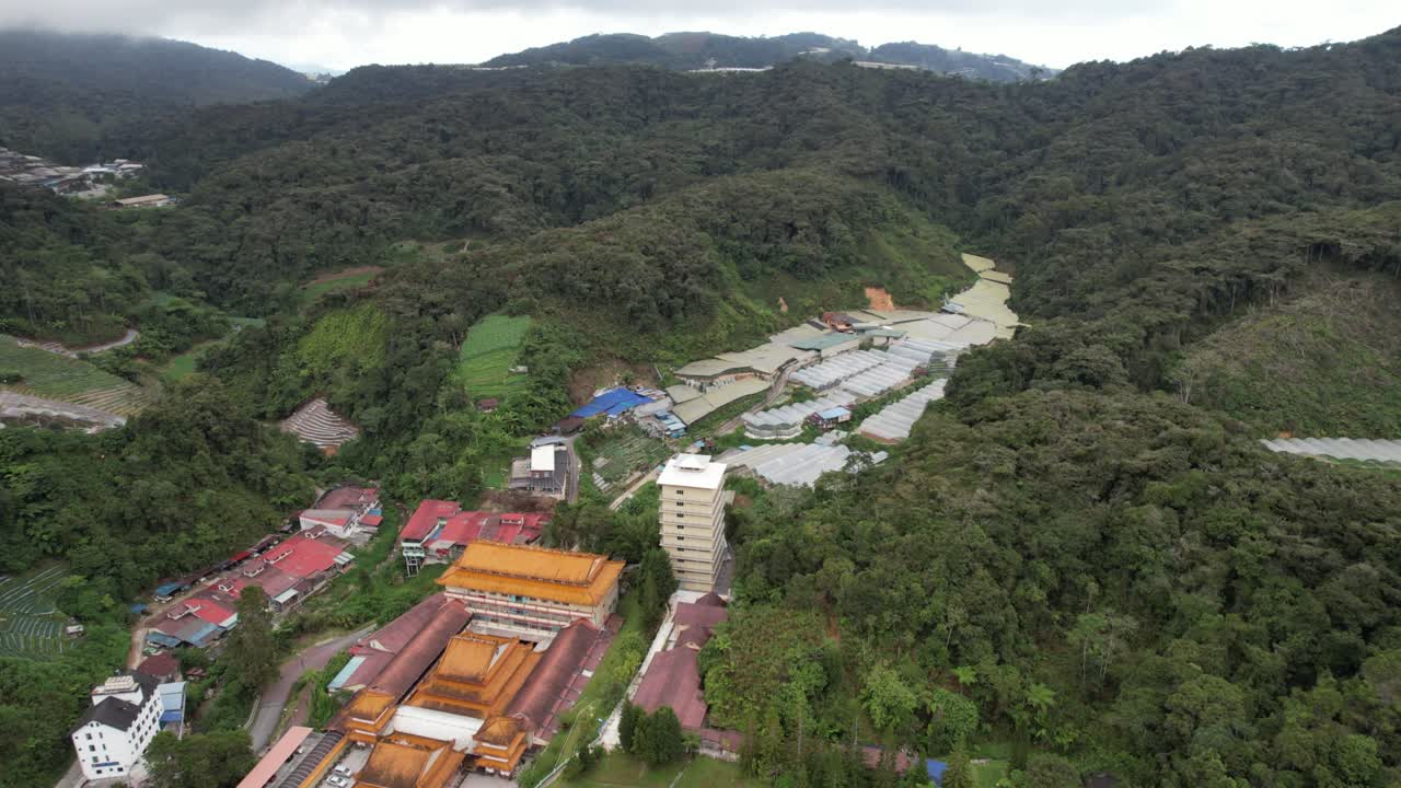vista general del paisaje del distrito de brinchang dentro del área de cameron highlands de malasia