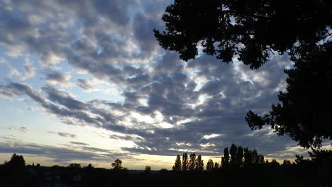 lapso de tiempo de una puesta de sol de agosto de seattle desde el parque jefferson