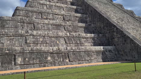 Chichen-Itza,-Mexico,-Close-Up-of-Central-Kukulcan-El-Castillo-Pyramidal-Temple-on-Sunny-Day