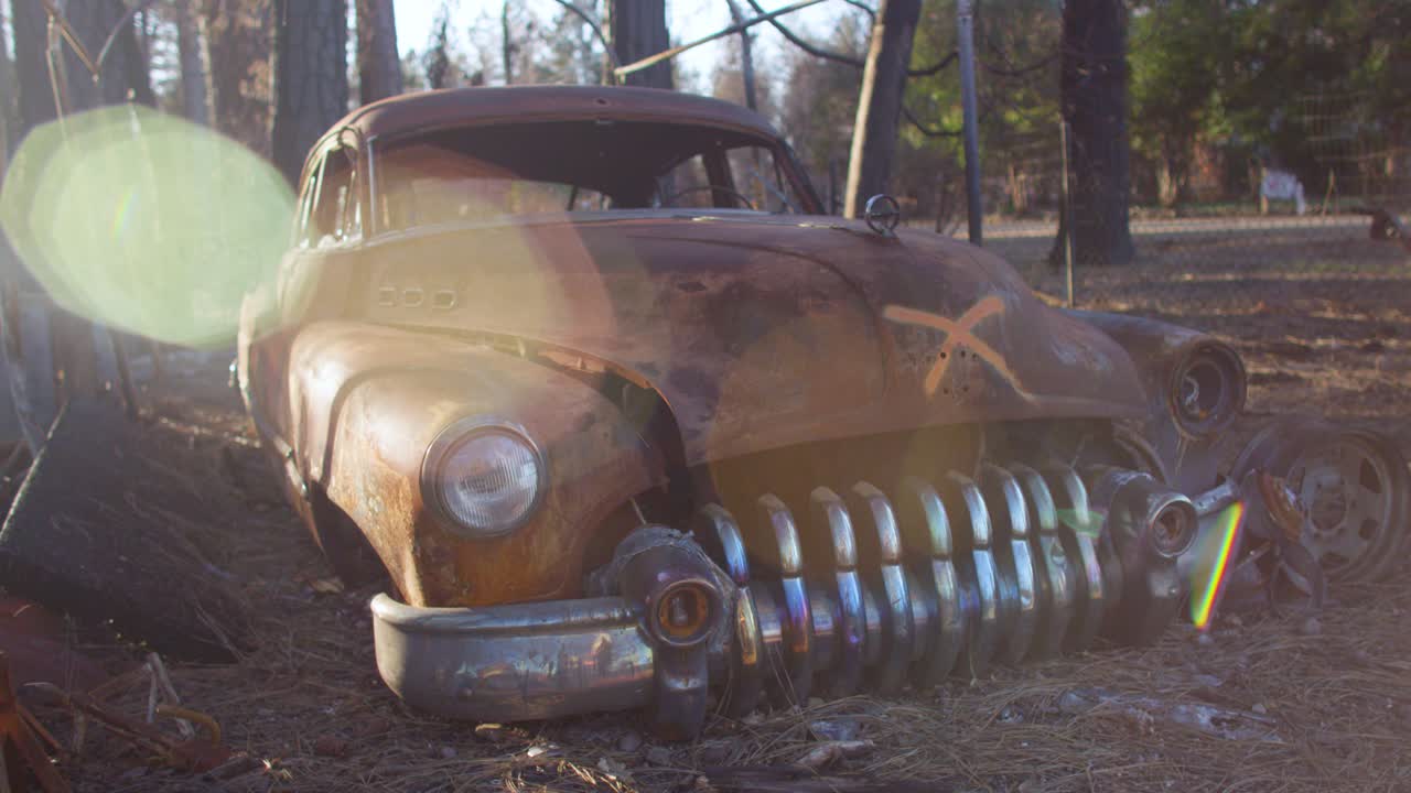 캠프 파이어 이후 캘리포니아 낙원의 파괴 장면 설정 14