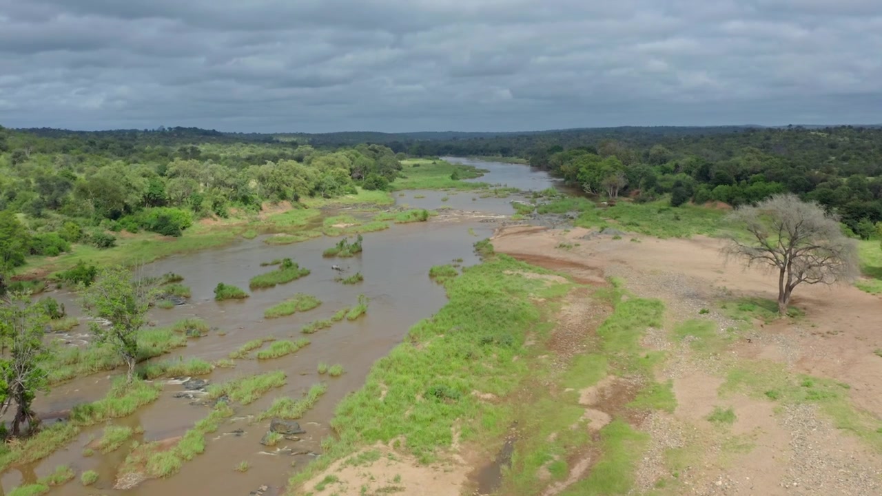 Vista Aérea do Rio Olifants no Parque Nacional Kruger, África do Sul.