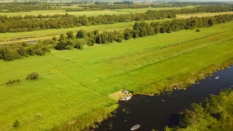 Vista-Aérea-Del-Parque-Nacional-Theweerribben,-Overijssel,-Países-Bajos