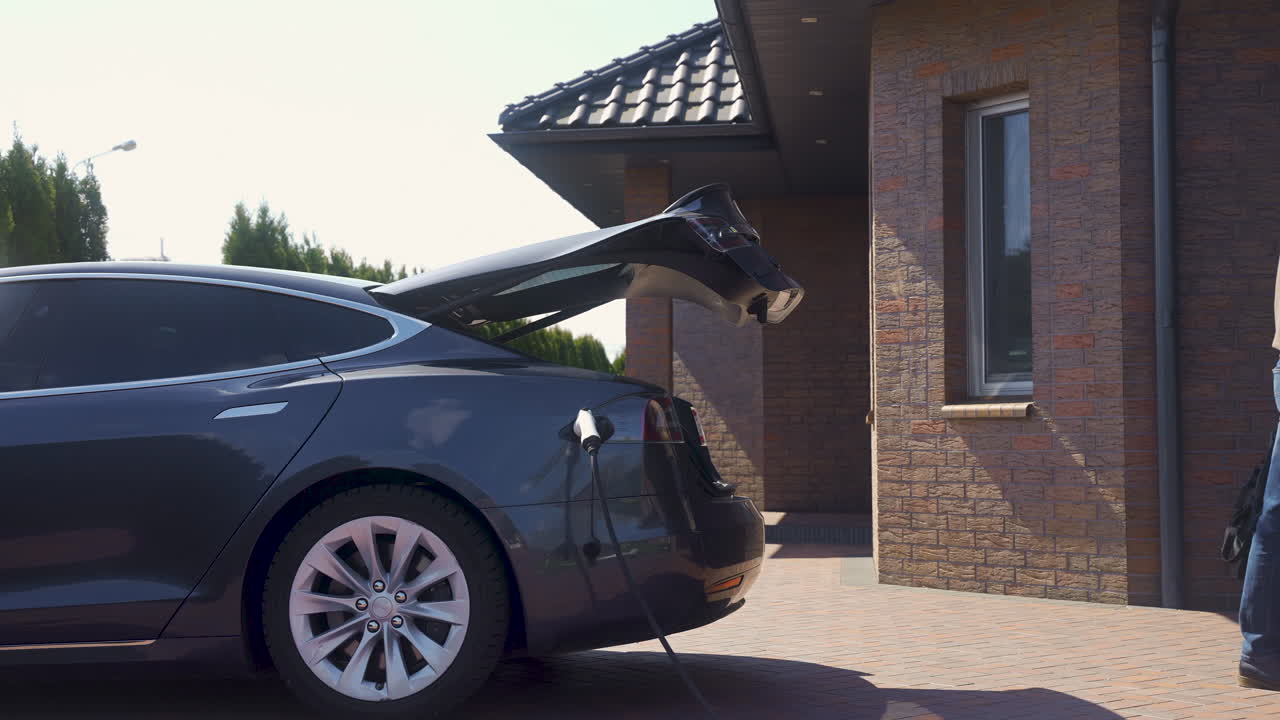 черная зарядка электрических автомобилей