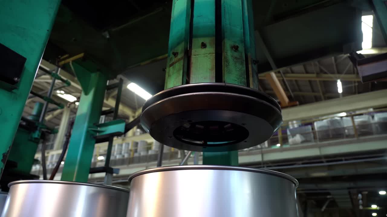 dar forma a los anillos para que encajen perfectamente en el cuerpo del tambor