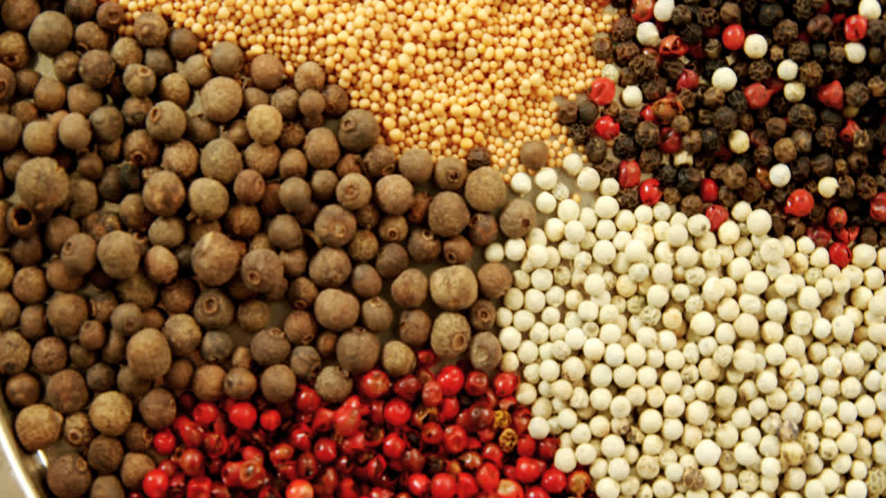 varios tipos de especias 4k