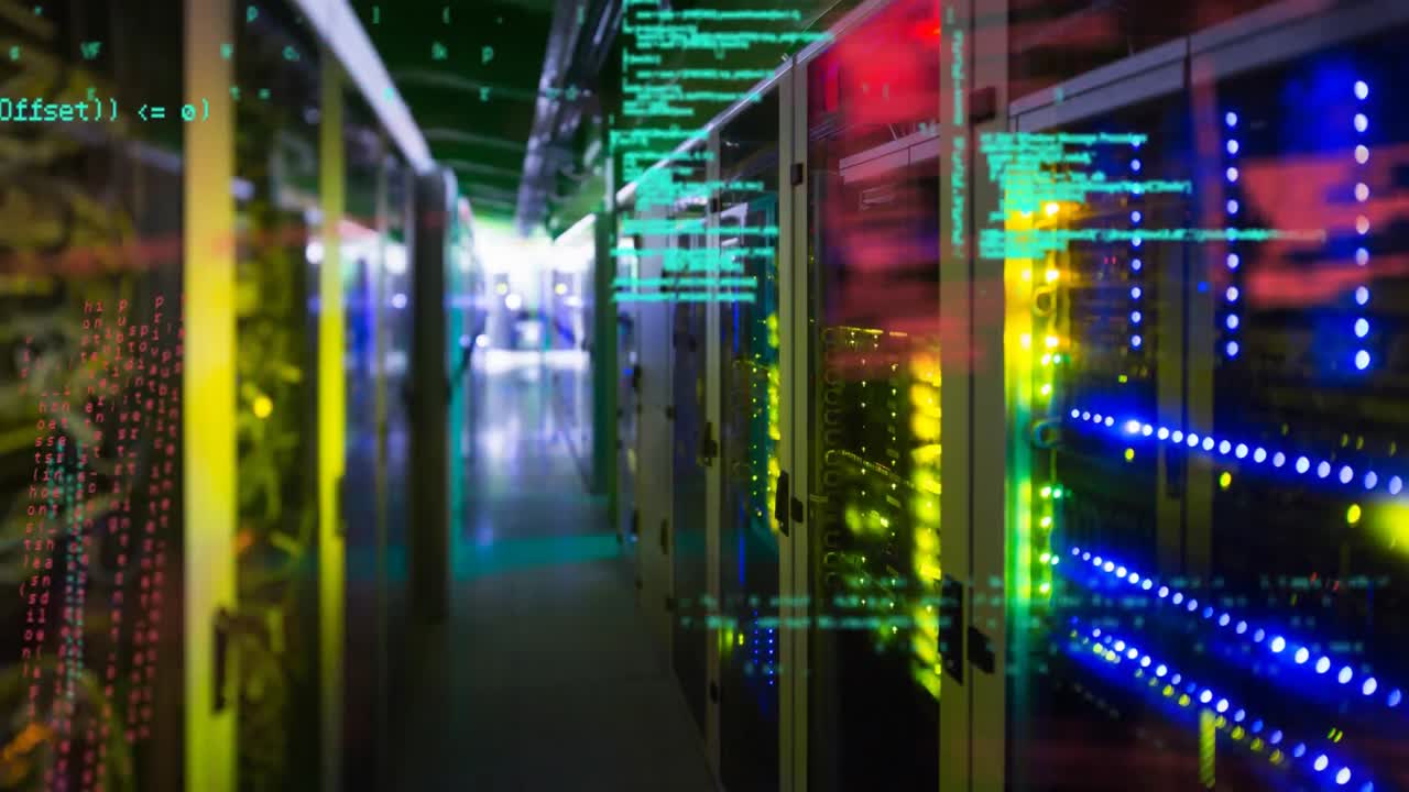 luces coloridas en las torres de servidores