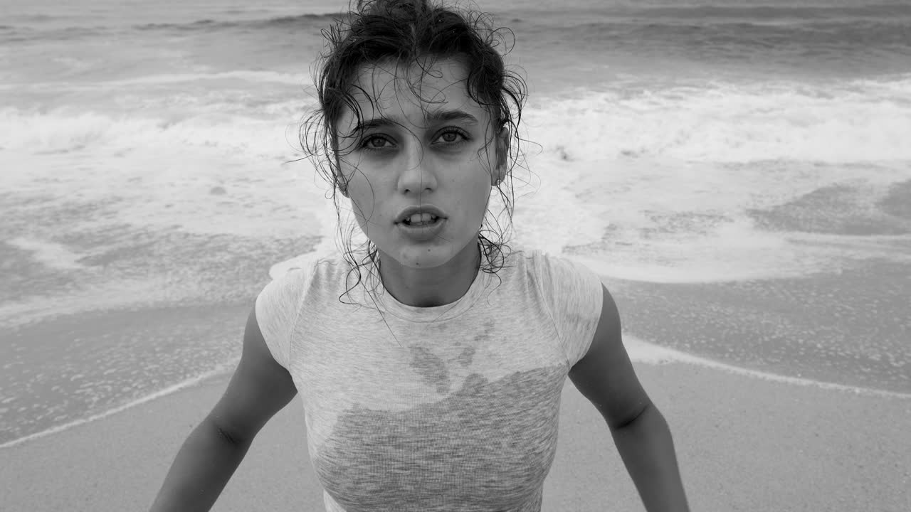 Monochrome portrait of a woman on the beach