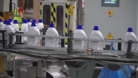 proceso de fabricación de botellas de plástico