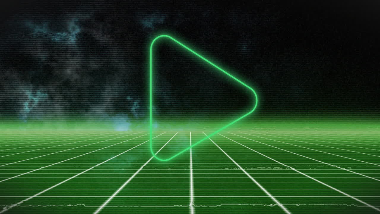 녹색 네온 놀이 삼각형의 애니메이션 초록색 그리드와 어두운 배경에 연기가