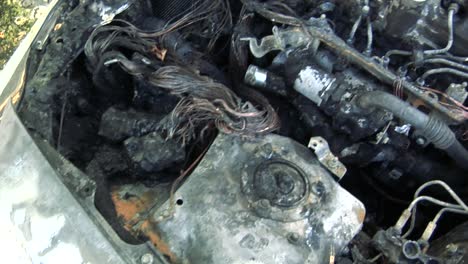 el coche despues del incendio