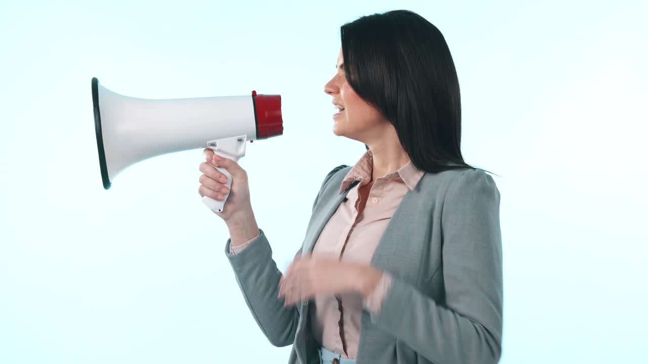 프로필, 메가폰 또는 사업 여성 비명을 지르고