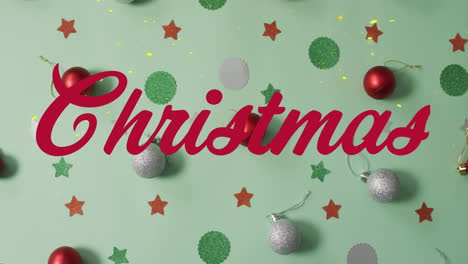 animación de saludos de navidad texto sobre senderos de luz amarilla y decoraciones de navidad.