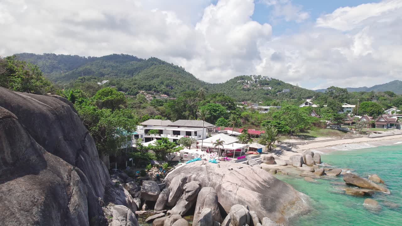 Beautiful beach and unique rock features at Hin Ta Hin Yai Beach on Koh Samui in Thailand