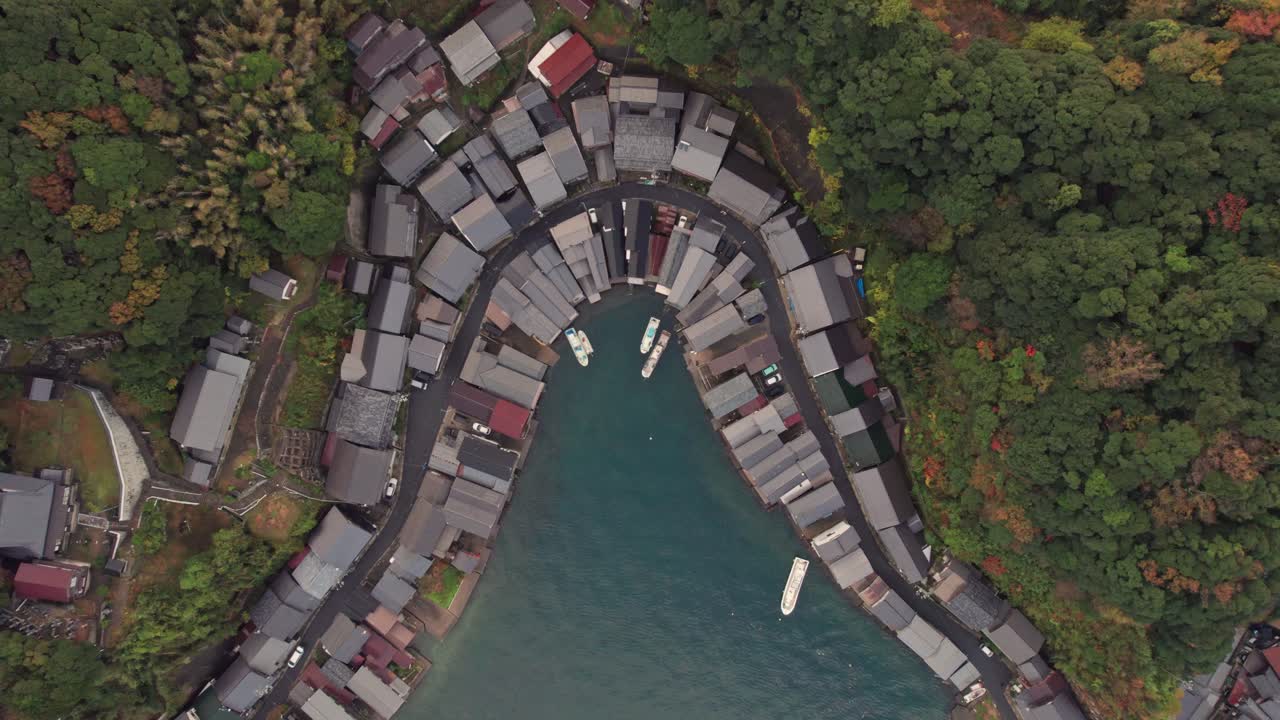 일본의 푸른 절벽 해변, 키오토, 키오탄고 여행 목적지, 푸른 바다, 전통 건축, 아시아 자연 환경