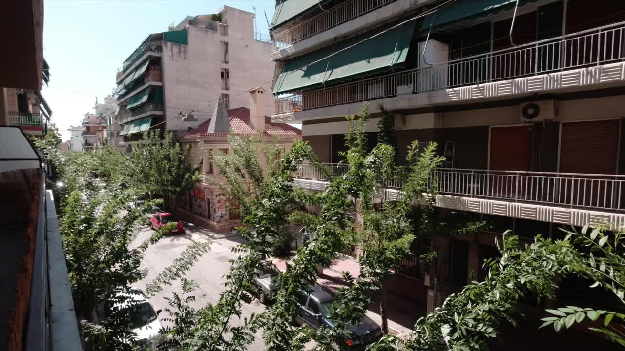 평면 내부에서 아테네, 메타크수르지오의 주거 지역 전망