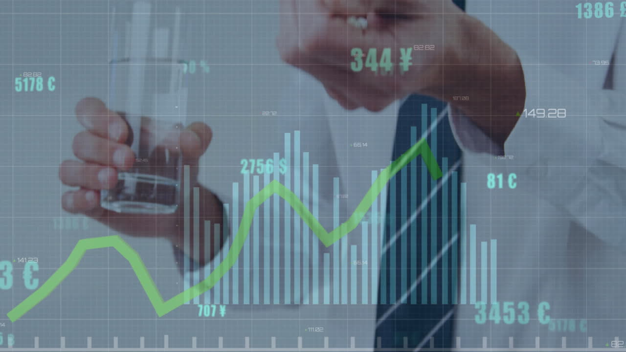 animación de procesamiento de datos financieros sobre empresario caucásico tomando pastillas