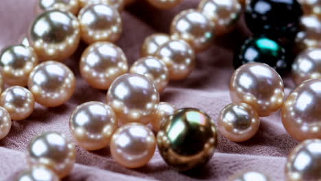 pearl necklace