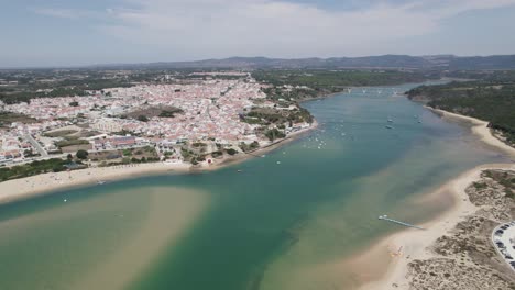 arco aéreo sobre la ría de vila nova de milfontes