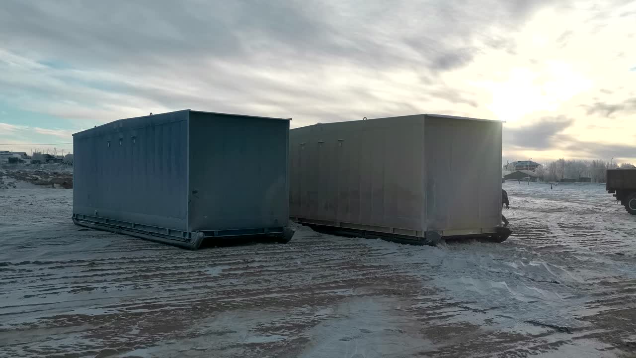 겨울에 이동 컨테이너 운송