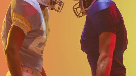 Video-Verschiedener-American-Football-Spieler-Auf-Gelbem-Bis-Orangefarbenem-Hintergrund