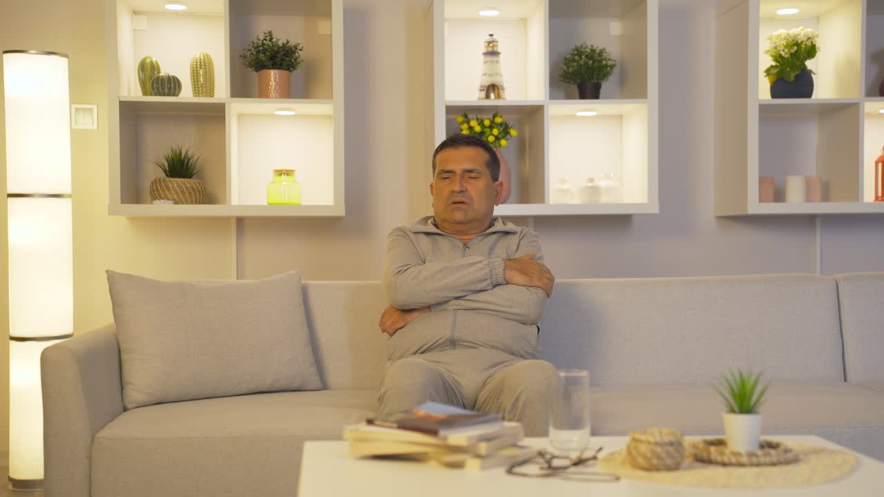 호흡이 빨라진 병자입니다. 호흡을 통제할 수 없습니다.